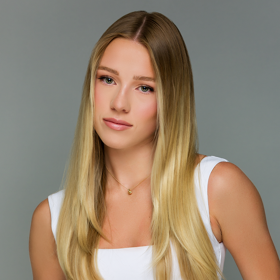 Color Edge model with Camellia Oil in hair