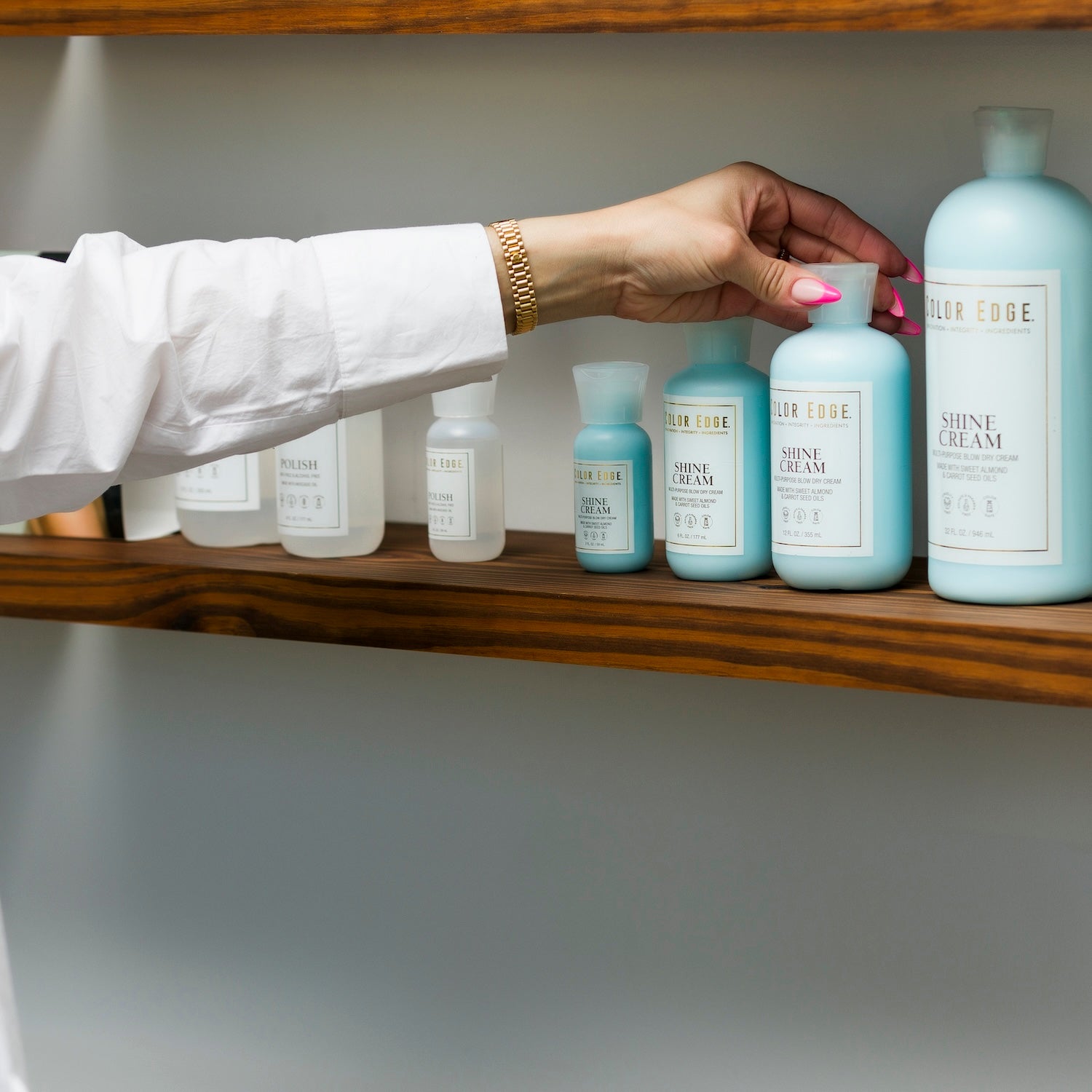 Shelf of Color Edge Shine Cream